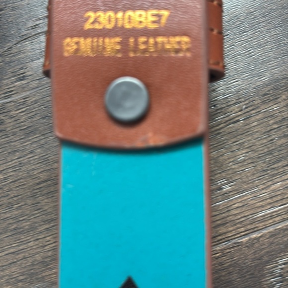 Catchfly Genuine Leather,hammered stud,laser cutout,removable pewter tone buckle - Picture 7 of 11